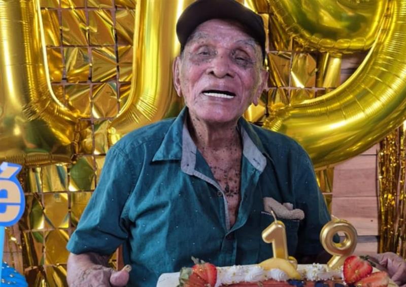 Маж од Костарика го прослави 119. роденден, сега се обидуваат да ја докажат неговата возраст 