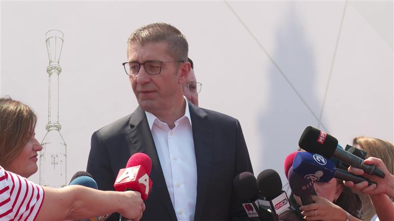 „Фич“ го потврди кредитниот рејтинг „BB+“ за Македонија