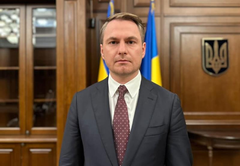 Зеленски го суспендира главниот обвинител- тој преку ноќ избегал од Украина
