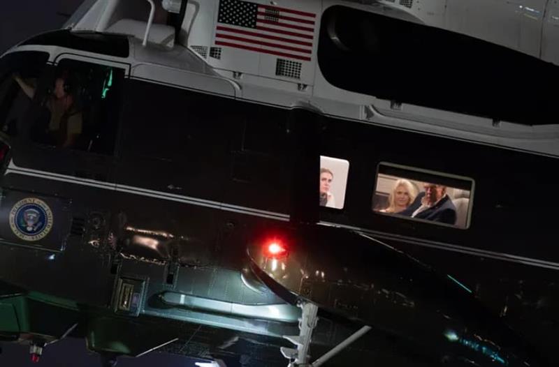 Трамп пушта музика во авион на најсилно- сите се изненадени од неговиот избор (ВИДЕО)