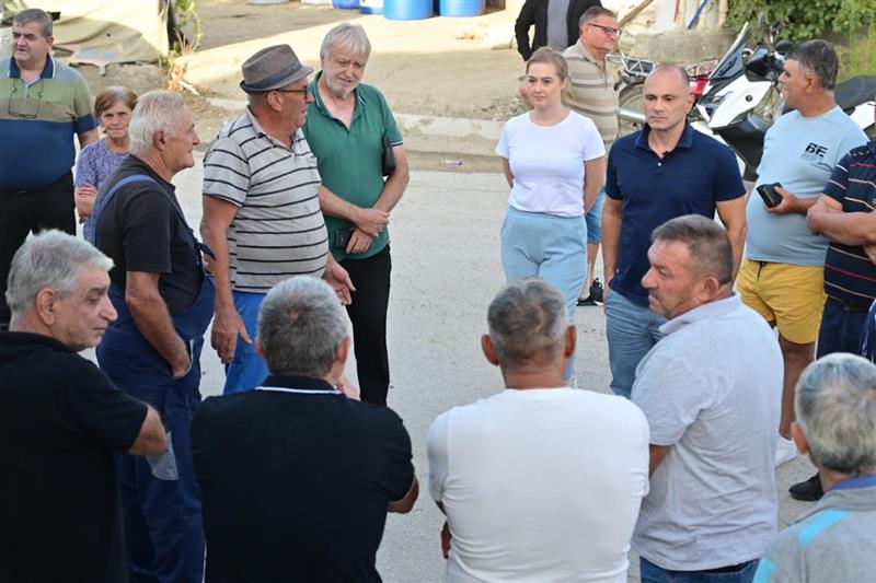 Филипче од Тремник: Власта има 5,5 милиони евра за Дејвид Гета, за лозарите нема пари