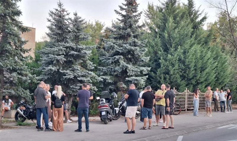 Паника во Ниш: Ученик влегол во училиште со пиштол и имал список за отстрел- уапсен е маж за ширење лажна вест