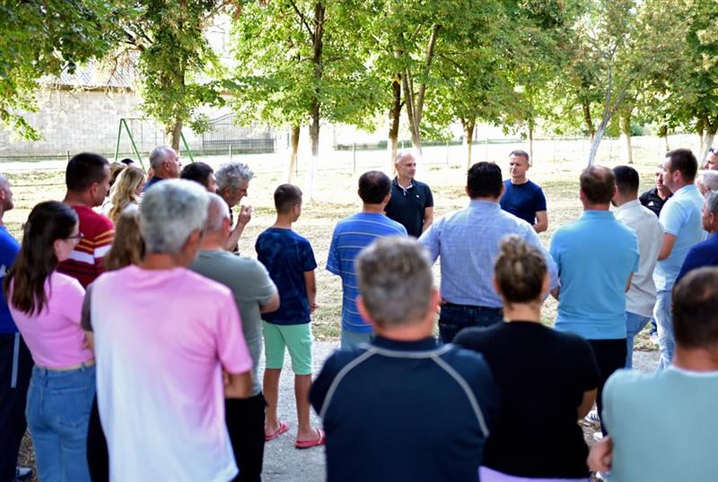 Филипче: Земјоделците плачат, родот им скапува - власта не сака да ги слушне
