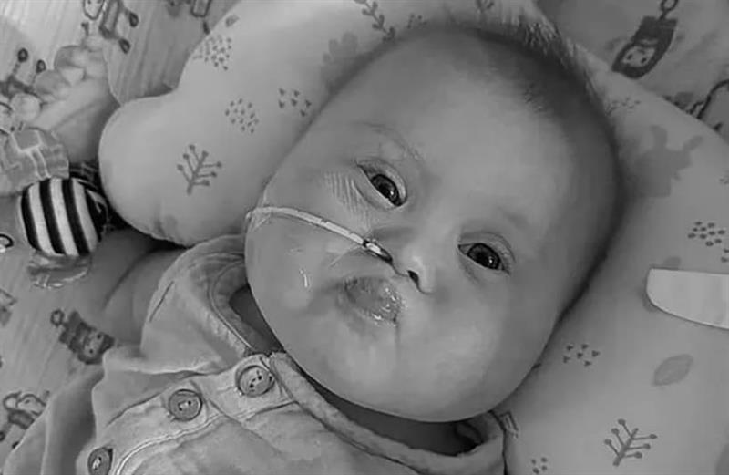 Болница принудила родители да си го земат мртвото бебе и да го однесат дома- не им се исплатувало поинаку (ФОТО)