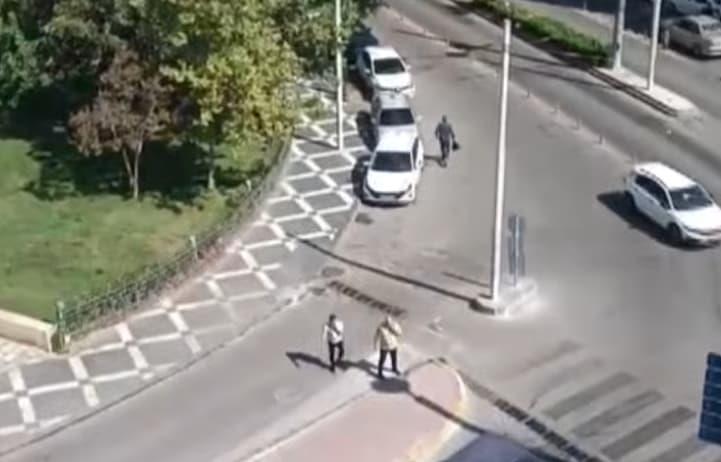 Силен земјотрес во Турција: Луѓе бегаат во паника (ВИДЕО)