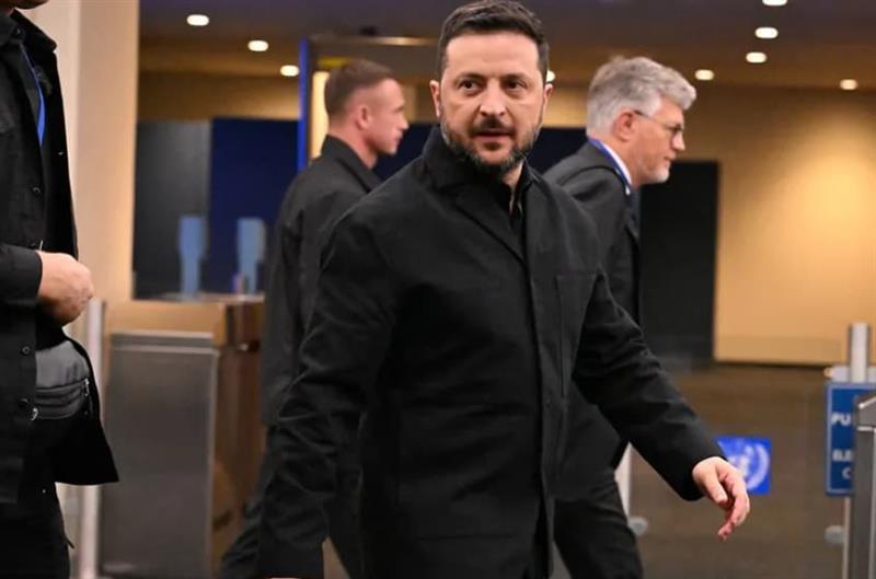Руски новинар го праша Зеленски кога ќе дојде во Москва- одговорот е хит (ВИДЕО)