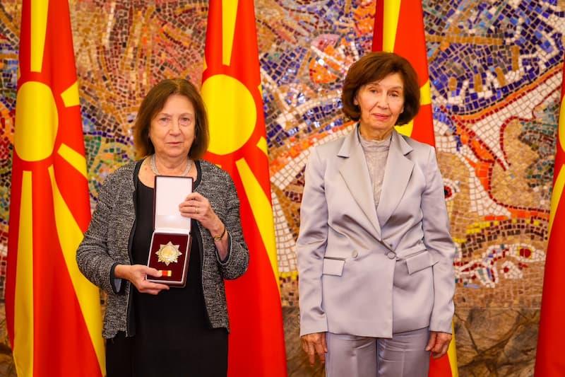 Сиљановска – Давкова ја одликуваше Светлана Мојсов со Орден „8 Септември“