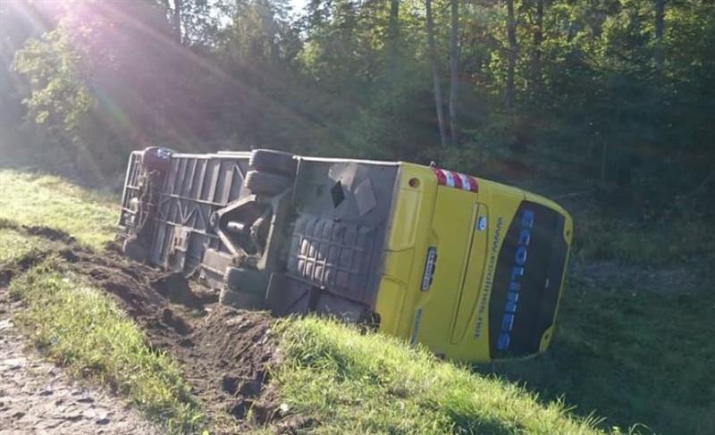 Најмалку осум загинати и 12 повредени во тешка автобуска несреќа во Бразил 