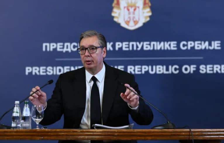 Вучиќ поднесе оставка и најави претседателски избори до крајот на декември (ВИДЕО) 