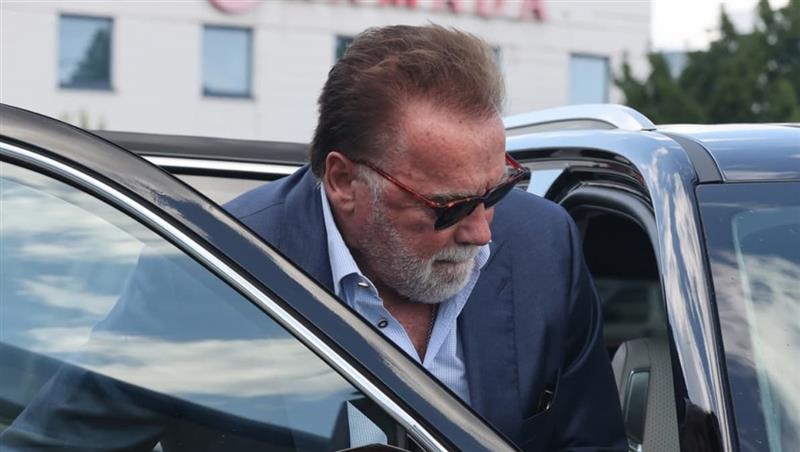 Шварценегер на суд поради сообраќајка од 2022 година- призна дека поминал на црвено 