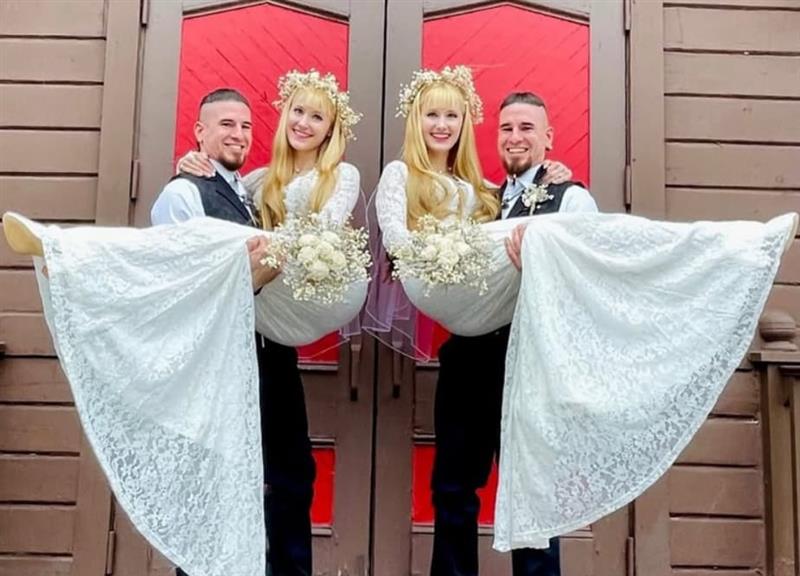 Идентични близначки се омажија за идентични близнаци, тајната ја чувале четири години (ФОТО)