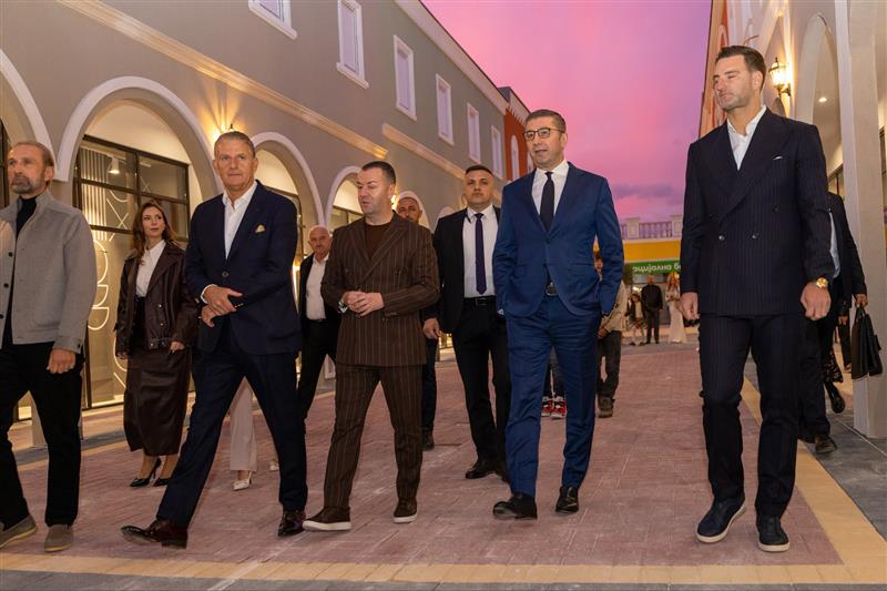 Мицкоски на отворање на трговски комплекс „Триангла“