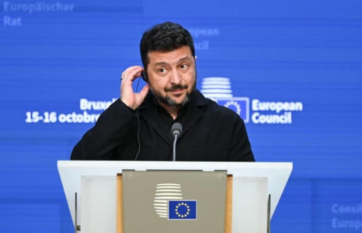 Зеленски: Доколку Украина падне, 20 милиони Украинци доаѓаат во Европа (ВИДЕО)