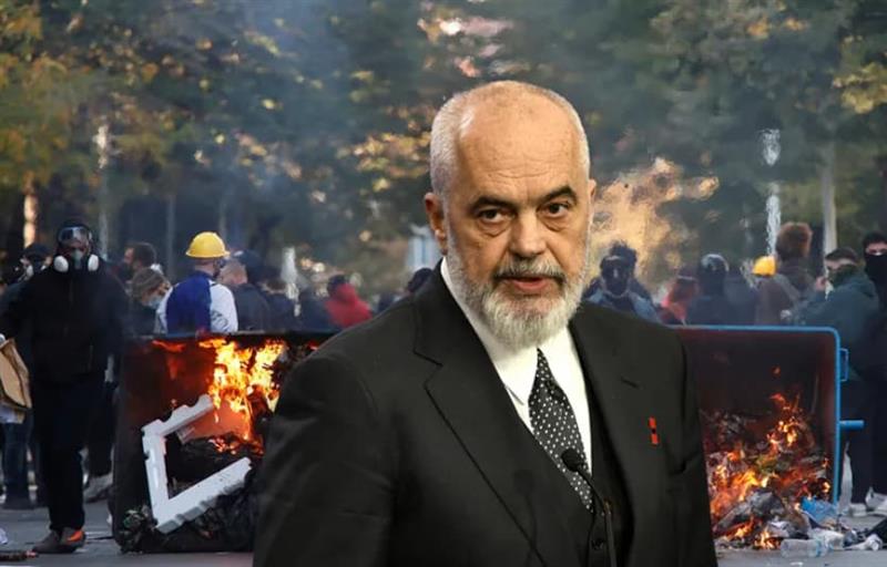 Рама им вети повисоки плати и награди на полицајците на „првата линија“- седми ден насилни протести во Албанија (ВИДЕО)