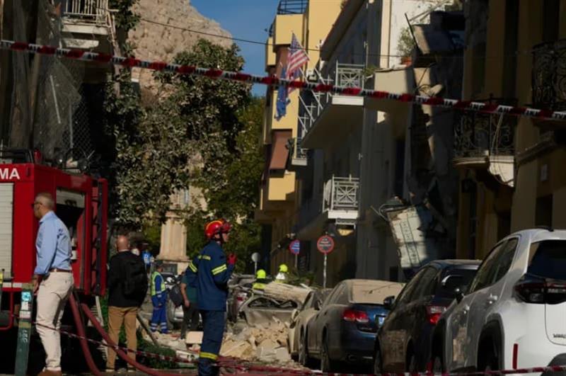 Експлозија во Атина: Познати се деталите за стапицата, поставена во станбена зграда- има повредени (ВИДЕО)
