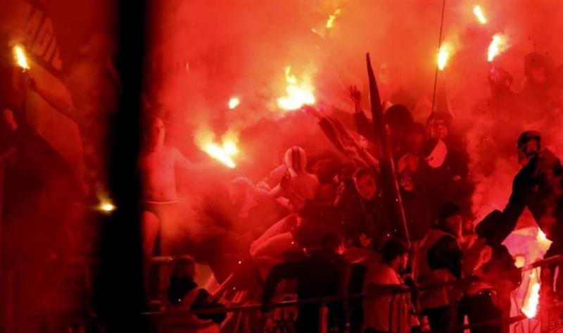 Скандал во Лигата на шампионите: Со факели гаѓаат лица со инвалидитет (ВИДЕО)