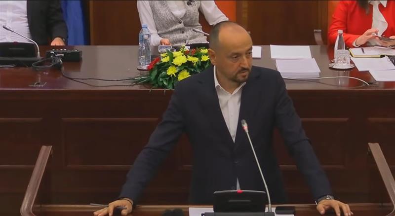 Битиќи: Единствената стабилна работа во економската политика на Владата е нестабилноста на нејзините буџетски планови