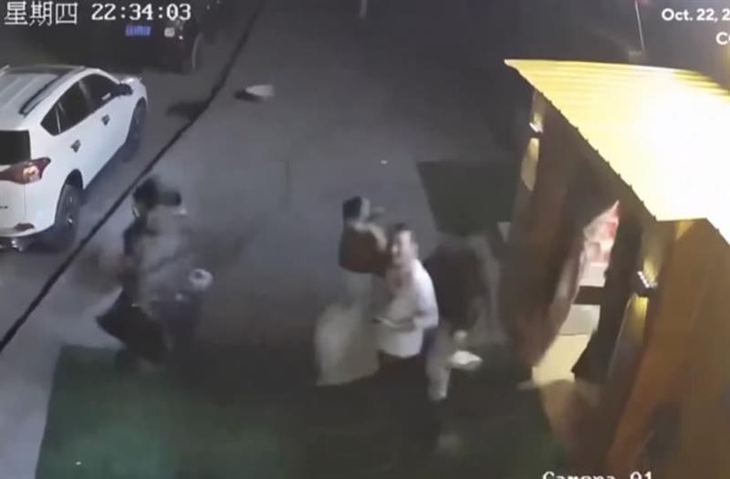 Најмалку 16 загинати во земјотресот од 7 степени во Кина (ВИДЕО)