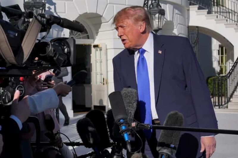 Трамп фатен во лага, па ја нападна новинарката: Ти си глупава и работиш за CNN (ВИДЕО)