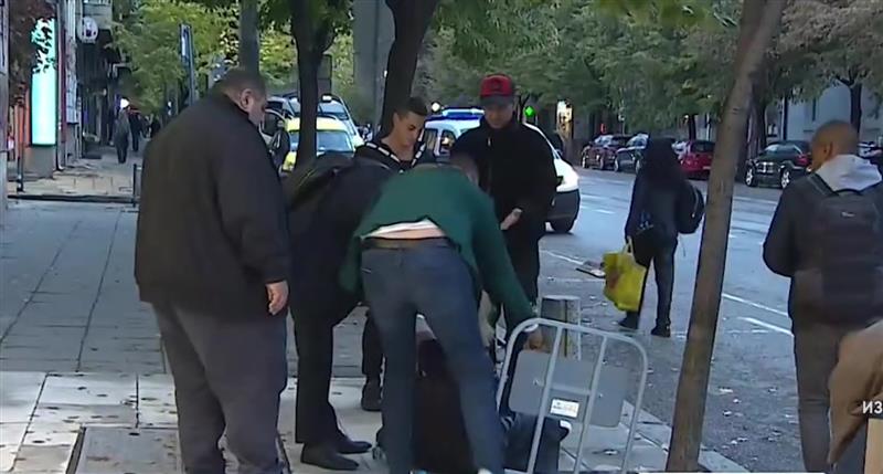 Бугарска новинарка заврши со скршено рамо- ја турнал обезбедувач во собранието