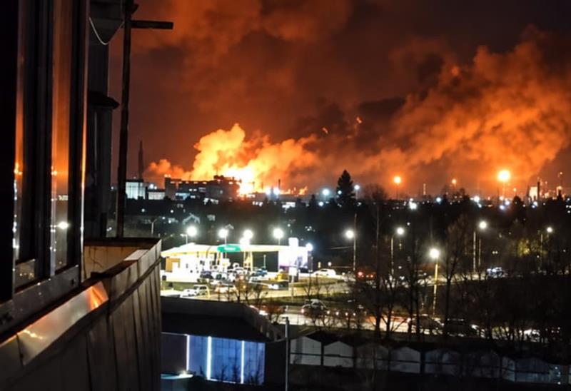 Огромен пожар во рускиот град Омск по напад на Украинците (ВИДЕО)