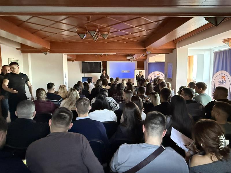 Од идеја до акција: ЗНАМ гради нова генерација млади лидери, вториот младински камп започна на Пелистер