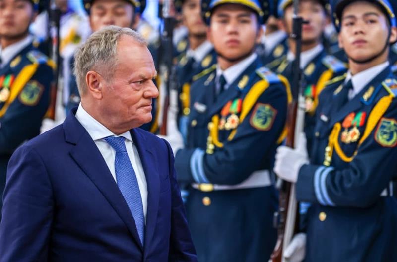 Туск: „Орбан? Тоа е смешно“