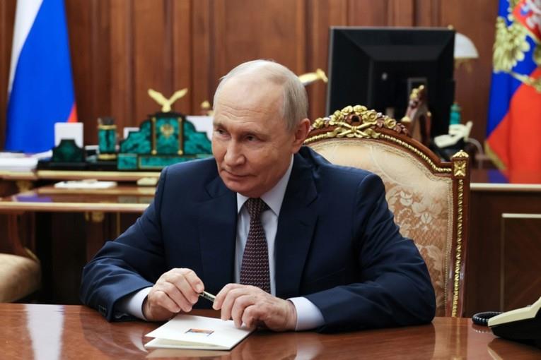Путин за санкциите на ЕУ: Кој на друг јама му копа, сам во неа пропаѓа 