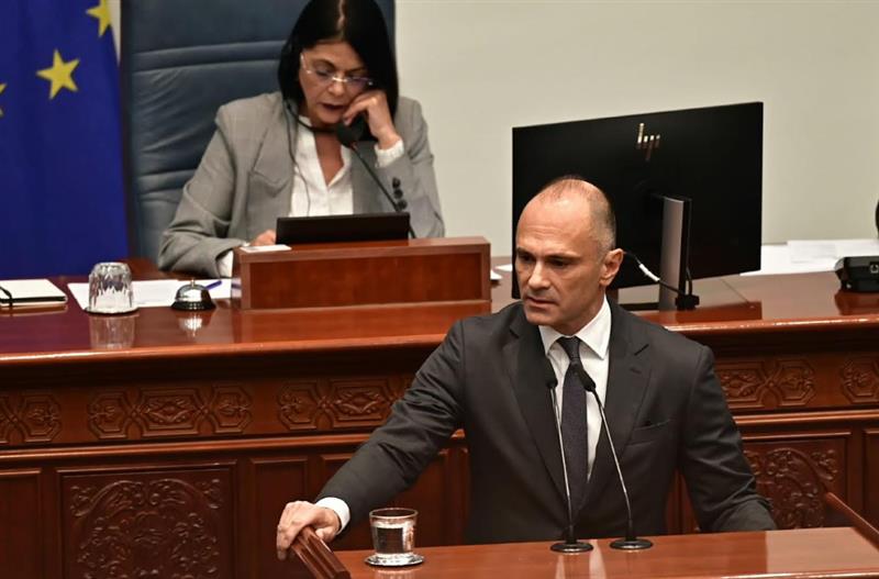 Филипче до Мицкоски: Ја почитувам функцијата ама тебе не – поради тоа како владееш и како го навредуваш народот