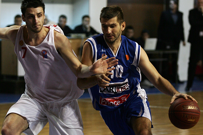 Лирија домаќин на Работнички во дербито на 16  коло од Првата лига